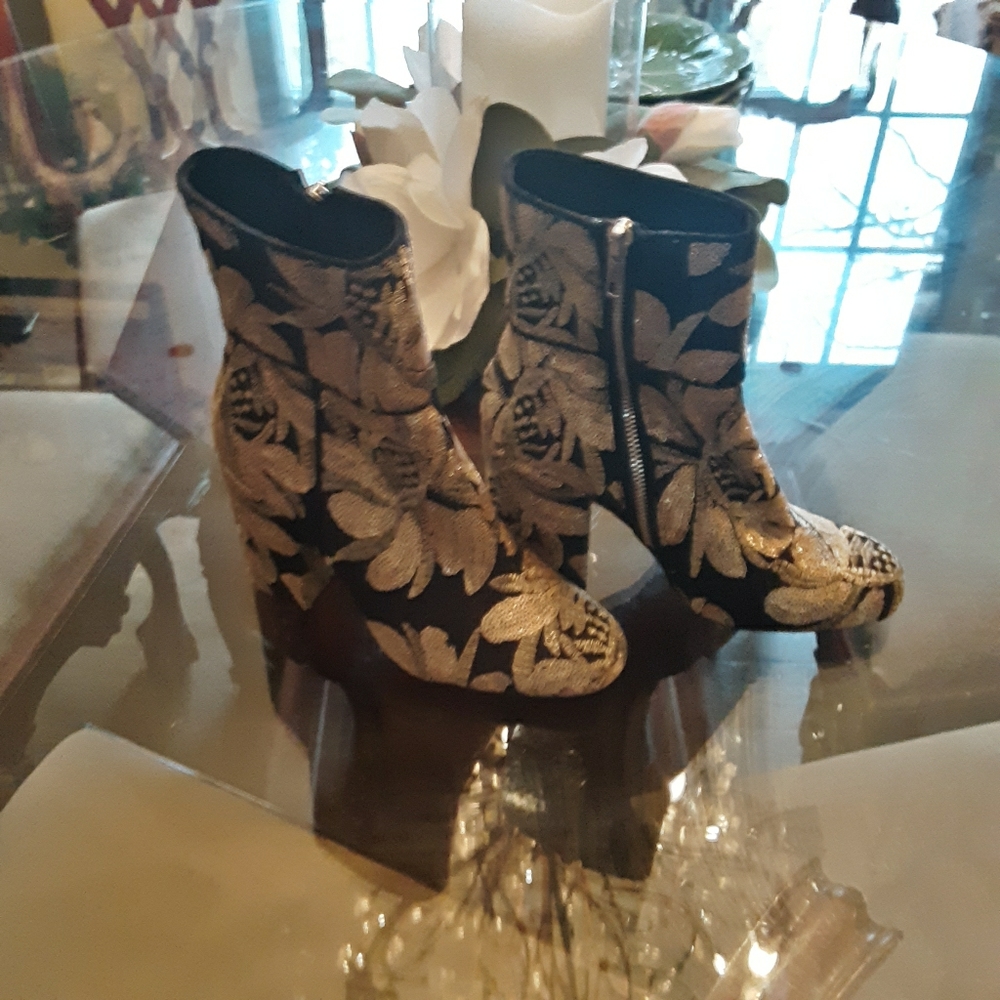 Steve Madden boots